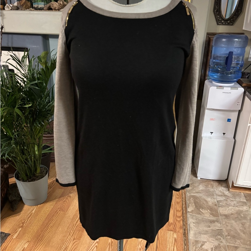Ivanka Trump Black and Gray Knit Top
